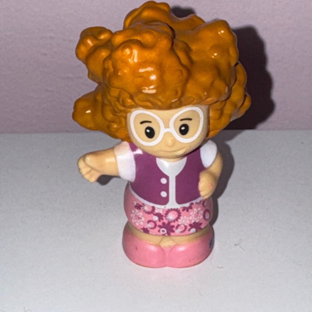 Fisher-Price Sofie Little People Girl Figure - Picture 5 of 5